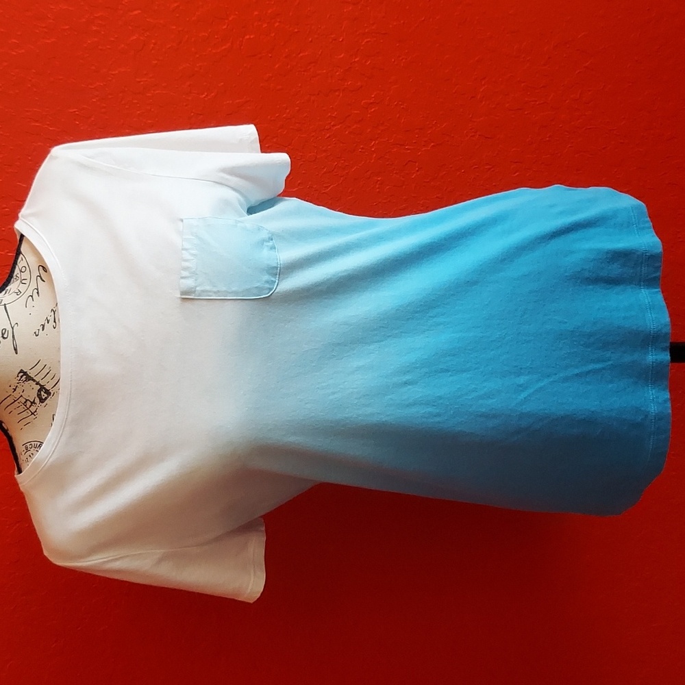Liz Claiborne Blue/White Hombre T-Shirt Size Medium
